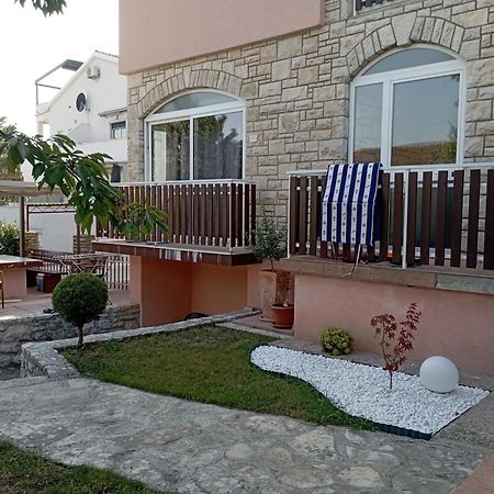 Apartman Sole Appartement Karigador Buitenkant foto