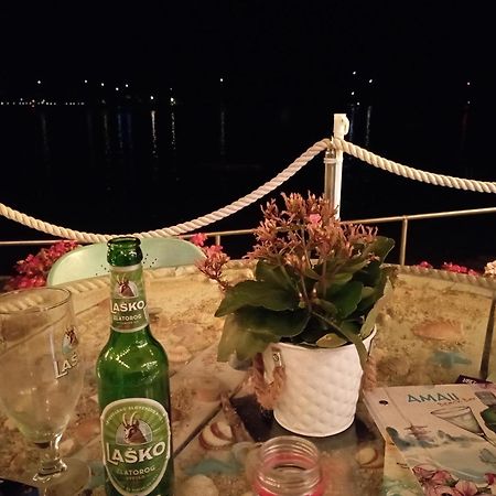 Apartman Sole Appartement Karigador Buitenkant foto