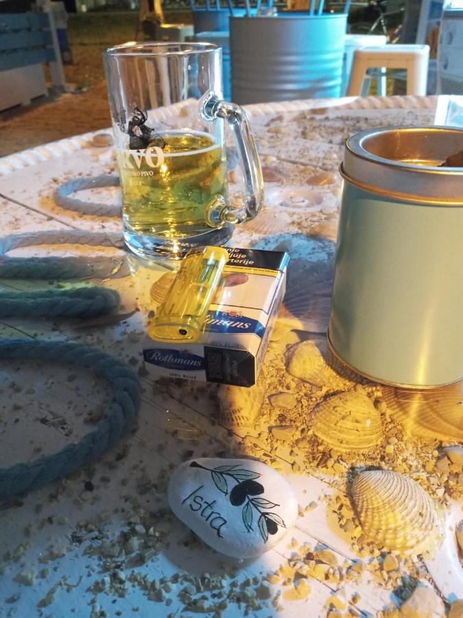 Apartman Sole Appartement Karigador Buitenkant foto